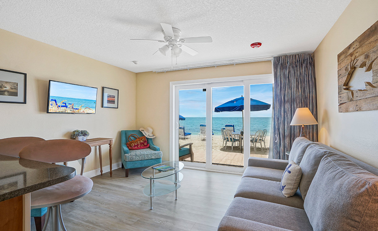 suite living room and ocean views